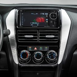 yarishb18-radio Yaris HB 2018 radio