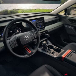 rav4-hev-espacio rav4-hev-espacio
